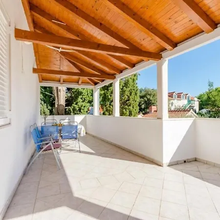 Matko Apartment Mirce